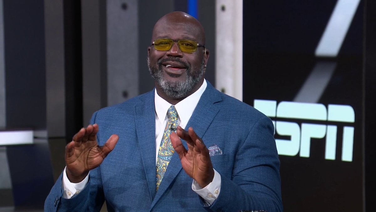 The Popeyes' theme song is catchy SHAQ 😂🔥