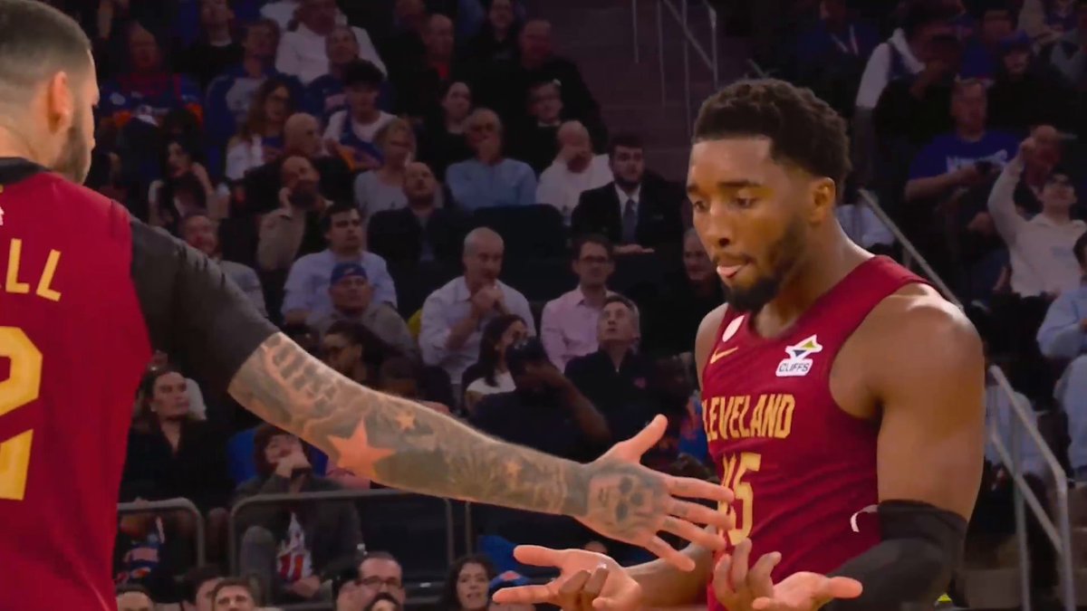SPIDA 21 PTS IN THE THIRD QUARTER ALONE 🕸️ Watch the 4th quarter of Cavs-Knicks on ESPN and the ESPN App 🔥
