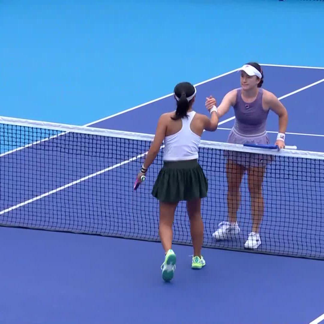 Straight sets 👏 Lulu Sun makes the quarterfinal in Guangzhou, defeating Wang 6-3, 6-1. #GuangzhouOpen