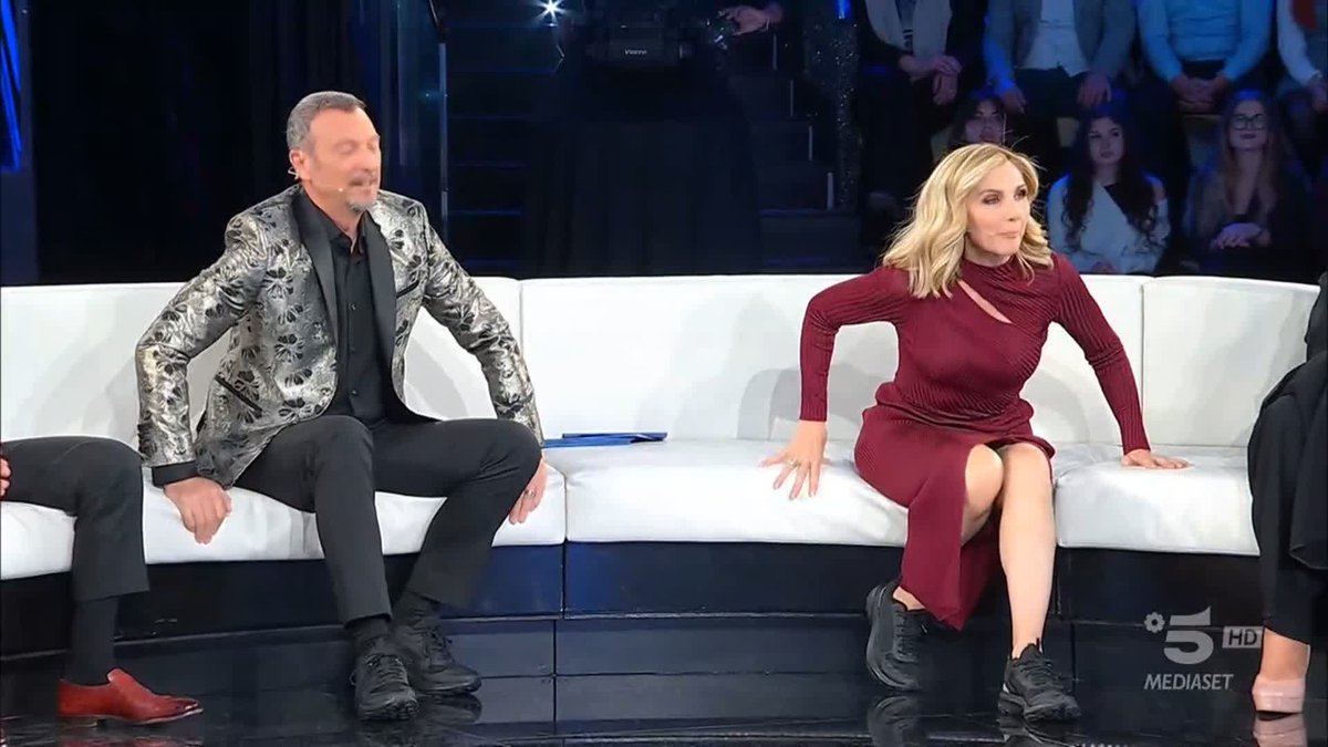 Se a Mediaset sono intelligenti, ingaggiano subito #Amadeus e gli fanno fare la staffetta con Gerry Scotti per un access che a quel punto sarebbe il più forte d'Europa #AscoltiTv #ThisIsMe #LaRuotaDellaFortuna