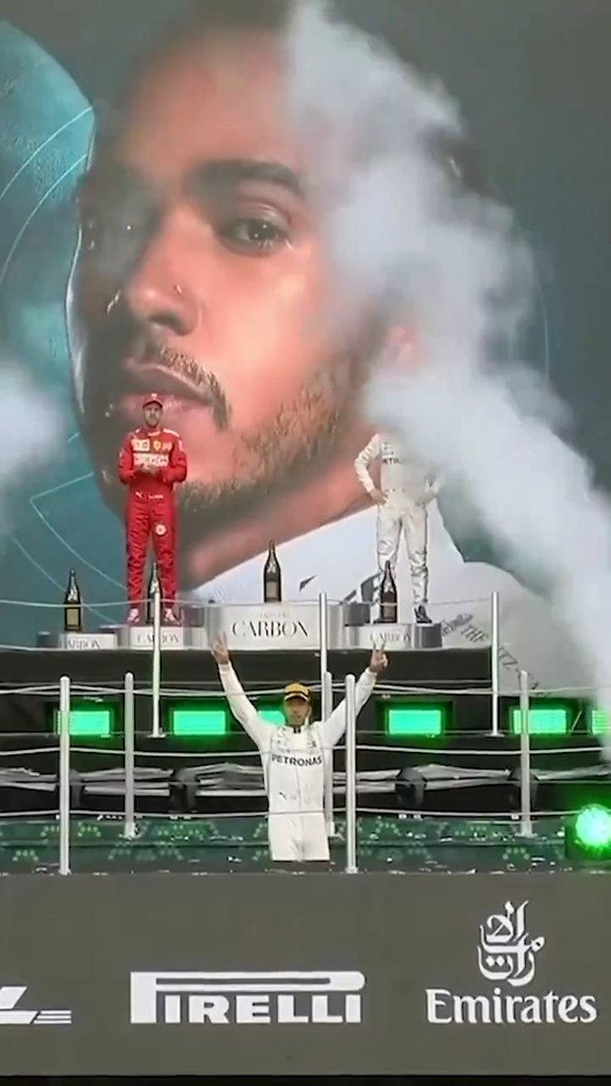Name a more memorable podium presentation than 2019 in Mexico... we'll wait 🤩😍