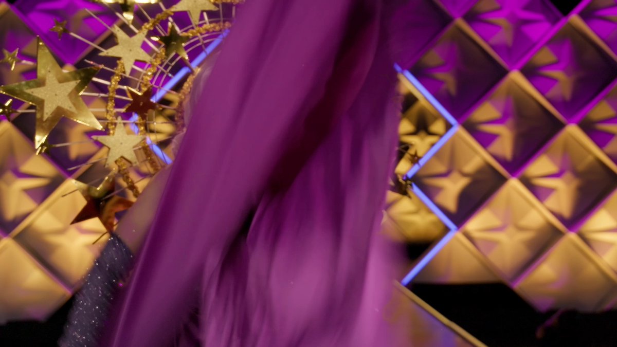You'll want to smash that follow button for Salthehehhehehehhina Shaker. 📱✨ #CanadasDragRace returns Thurs, Nov 20. Where to watch: 🇨🇦: @cravecanada 🌎: WOW Presents Plus