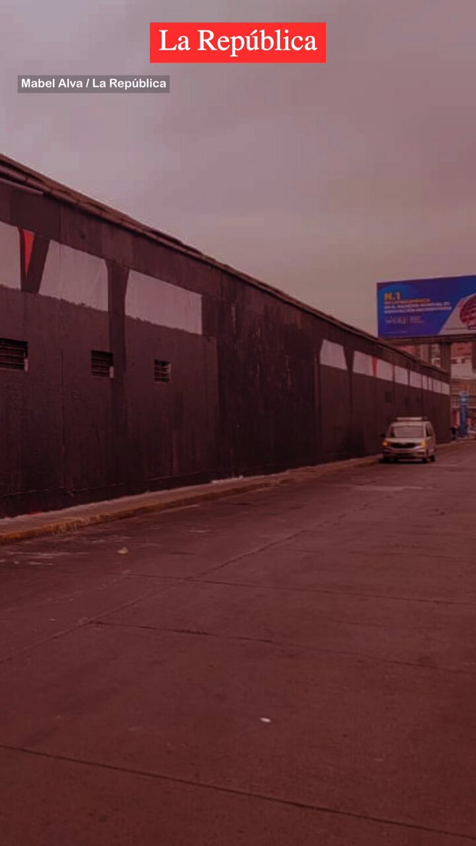 🎨 ¡Borraron el mural de ‘Trvko'! El colectivo Cans in the City confirmó que el mural en homenaje al rapero Eduardo Ruiz, asesinado durante las protestas de la 'Generación Z', fue borrado apenas una semana después de su creación. ¿Quiénes fueron los responsables? Aquí te lo contamos. 🔗 #LaRepública #Trvko #GeneraciónZ