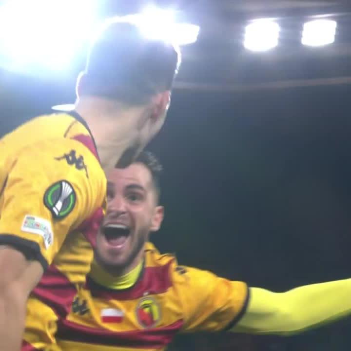 🤩 𝐆𝐎𝐎𝐎𝐎𝐋 🤩 Jagiellonia Białystok 𝐩𝐫𝐨𝐰𝐚𝐝𝐳𝐢 w Strasburgu❗️ #UCL #RCSJAG | Jagiellonia Białystok