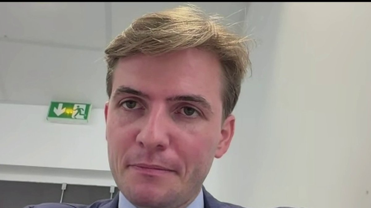 "Quand je cite L’Homme nomade, je ne reprends pas un poncif antisémite, je parle du livre de Jacques Attali" Erik Tegnér, journaliste, dans #LeDébat