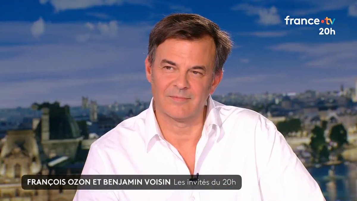 🎬💭 « En relisant le livre avec mes yeux de 2025, la phrase qui m'a le plus frappé, c'est "J'ai tué un Arabe" » François Ozon explique le choix de cette phrase pour commencer son adaptation au cinéma de "L'Étranger" d'Albert Camus. #JT20h