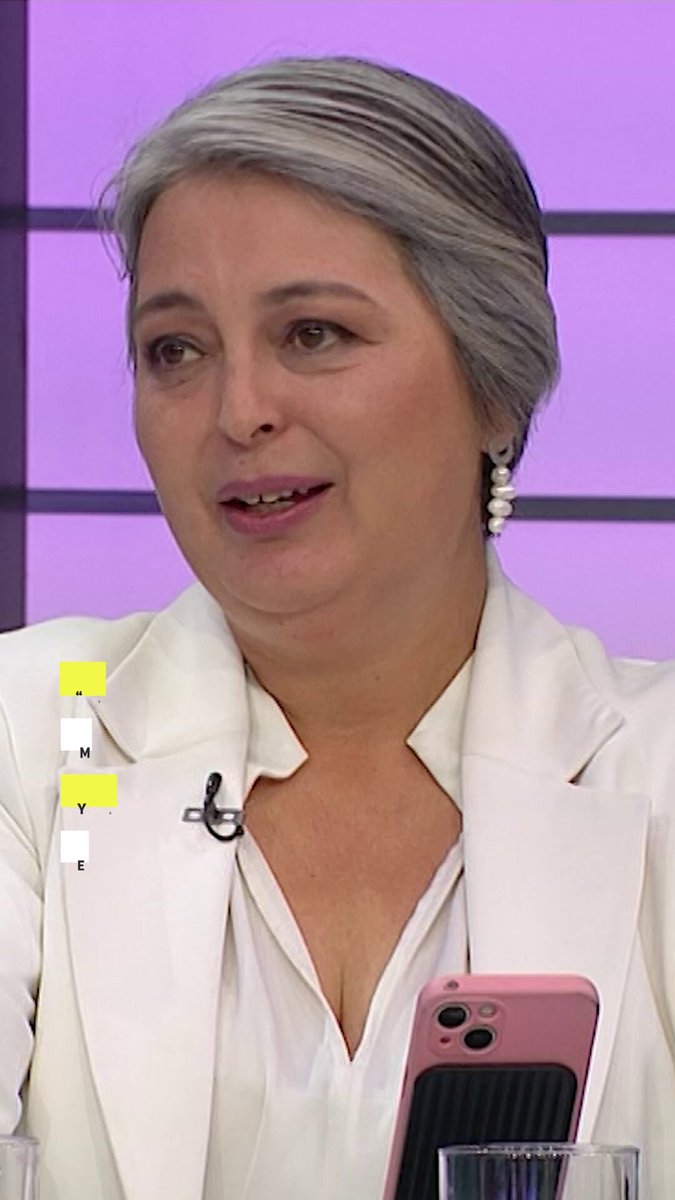 🔴Hoy en #MuchoGusto la candidata presidencial, Jeannette Jara, al ser aludida por José Antonio Neme sobre la situación de tomas en el país, afirmó que vivió "buena parte de su vida" como allegada y un tiempo en un campamento.