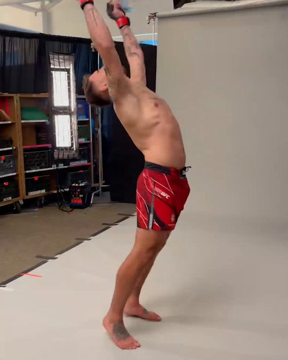 Never forget Tom Aspinall's emotional reaction to winning the $50,000 bonus after his win in 2021 🥹 Four years later, he is defending the undisputed heavyweight championship at #UFC321 🏆 (via UFC)