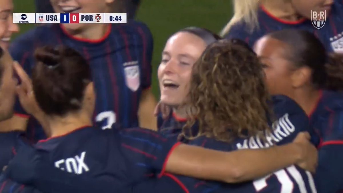 Rose Lavelle is back with the USWNT and it only took her 33 seconds to score ⚡