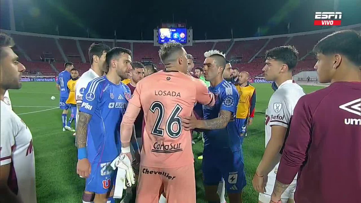¡LUEGO DEL AGÓNICO EMPATE ENTRE LA U. DE CHILE Y LANÚS, LEANDRO FERNÁNDEZ Y NAHUEL LOSADA PROTAGONIZARON UN PICANTE CARA A CARA! 📺 #DisneyPlus Plan Premium