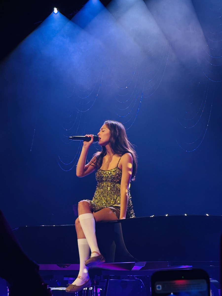 Olivia Rodrigo talks about ‘Lacy’ being used in Season 3 of #TheSummerITurnedPretty at her NYC concert.