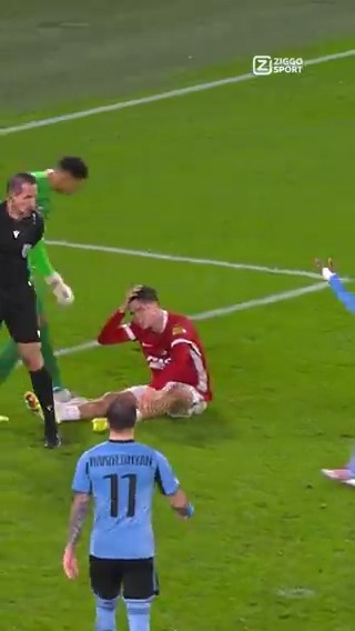 Sandro Cruz maakt kennis met Wouter Goes 😡 #ZiggoSport #UEL #AZSLO