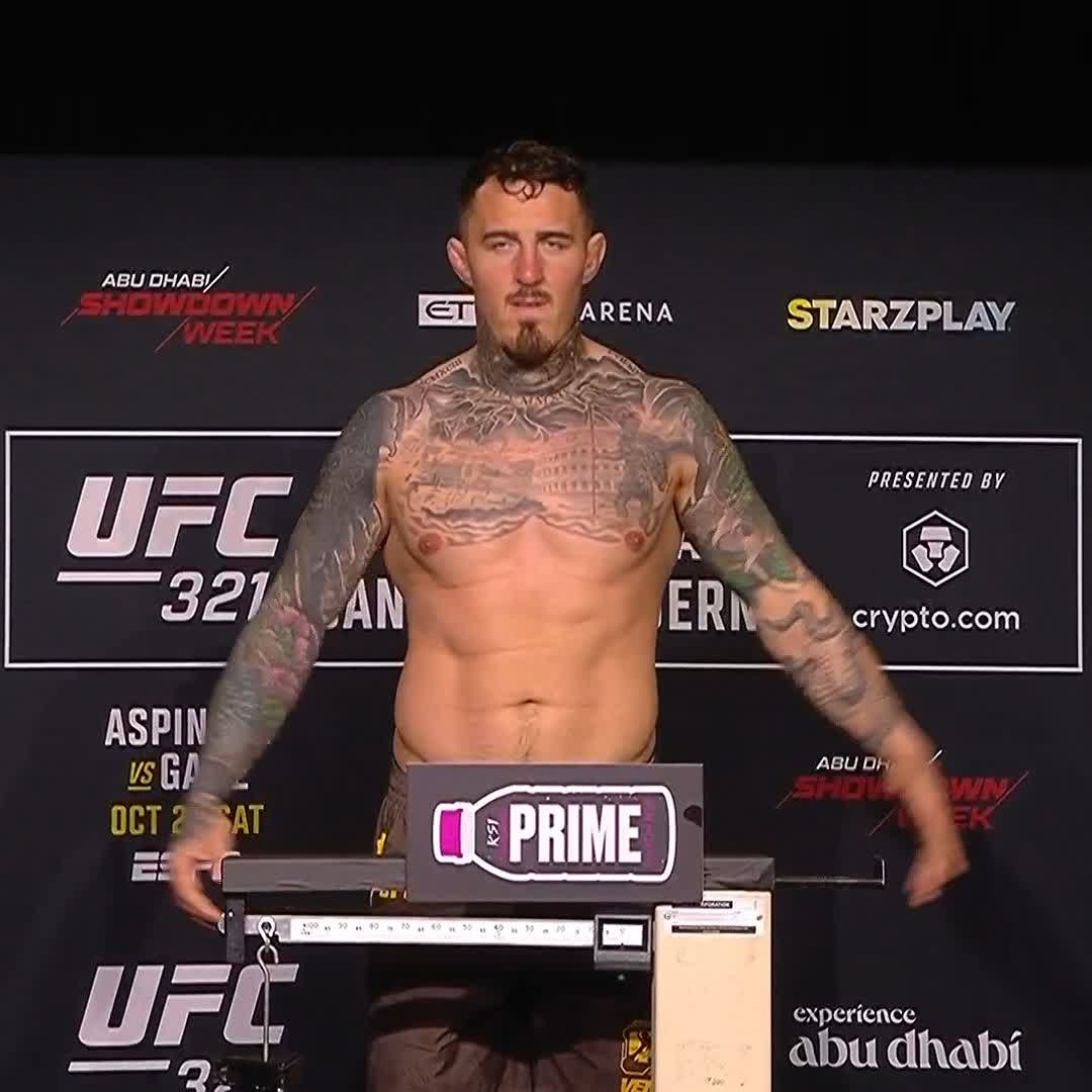 Pesée validée pour le champion Tom Aspinall (115,6kg) ⚖️💪 #UFC321