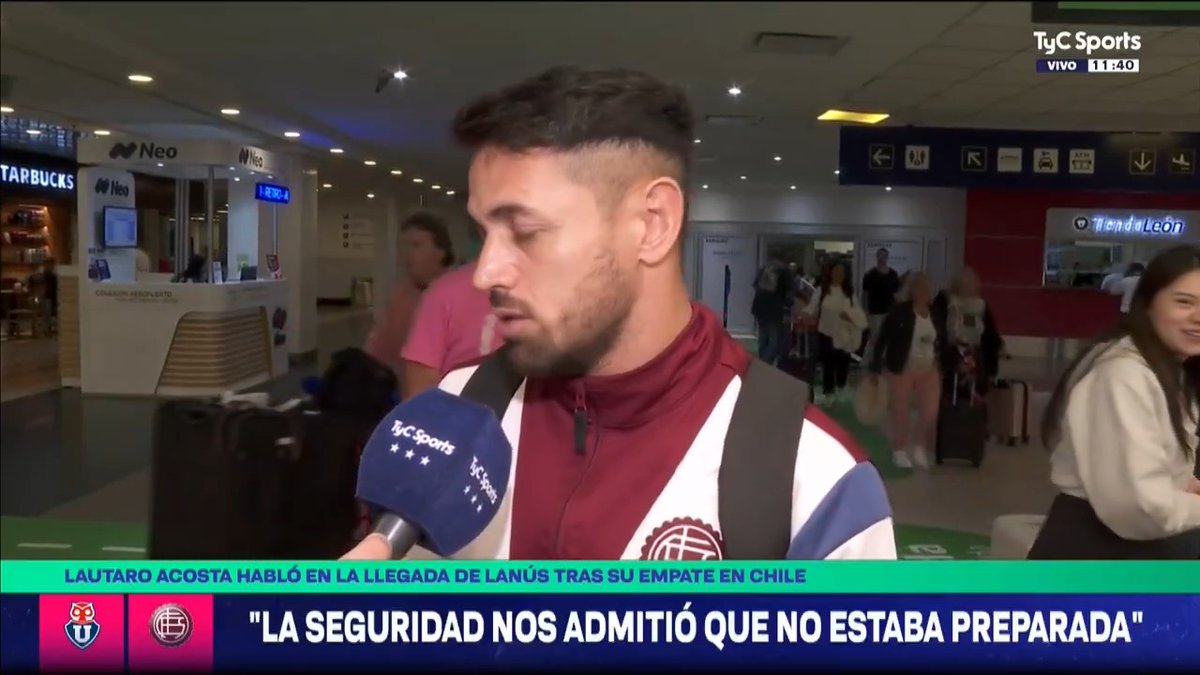 "LA SEGURIDAD NO ESTABA PREPARADA. ACTUARON MAL... FUE RARO" Lautaro Acosta habló de la agresión de los hinchas de la Universidad de Chile al plantel de Lanús en su llegada al estadio.