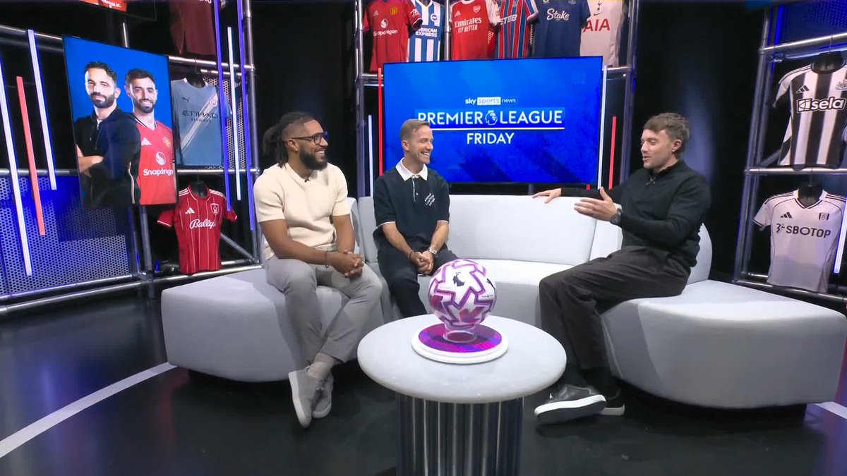 "He's dragged them through the hard times" Ashley Williams says Man United have to keep hold of Bruno Fernandes 🔴