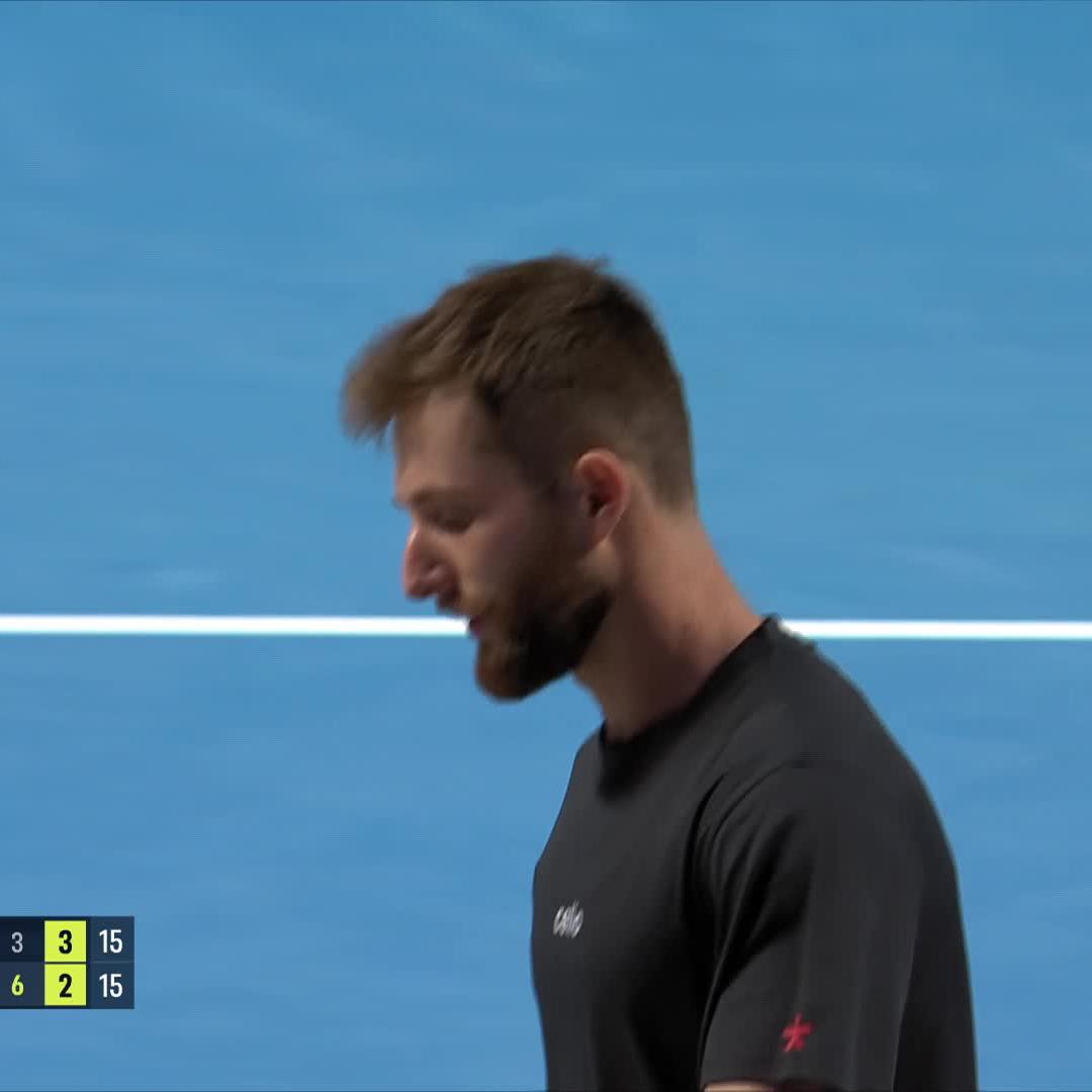 Uno se sienta a ver tenis para disfrutar de los Musetti, de los Moutet. No es una cuestión de títulos. Qué show de principio a fin. Tenis del que ya no vemos habitualmente.
