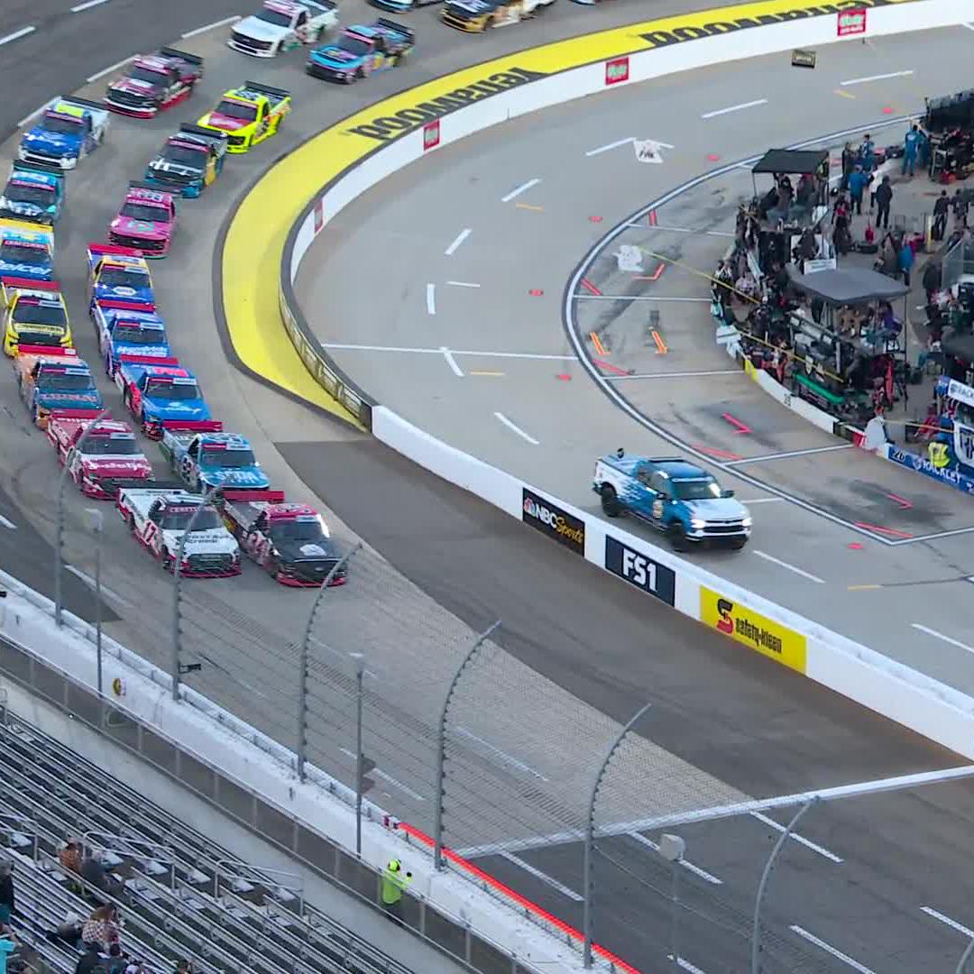 Advance to the #Championship4 or face elimination. The green flag flies at Martinsville Speedway, live on FS1! #NASCARPlayoffs
