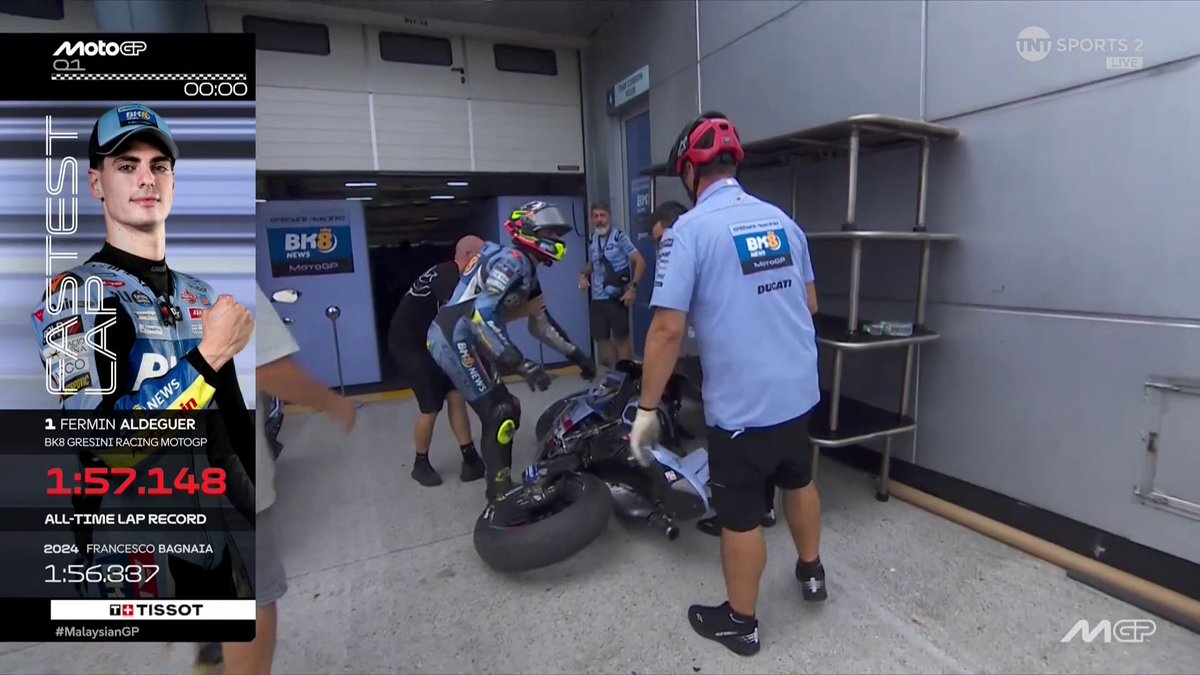 A crash at the back of the garage for Fermin Aldeguer 😬 Michele Masini is lucky not to be injured! 😮 #MotoGP | #MalaysianGP Live on TNT Sports and Discovery+