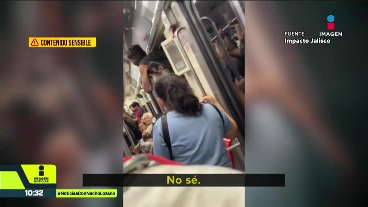 Un hombre se colgó de una ventana del Tren Ligero en #Guadalajara. Ningún pasajero intervino, nadie lo ayudó, el tren no paró y lamentablemente murió: