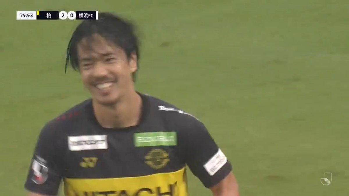 山之内佑成のシュート、こぼれ球に反応したのは仲間隼斗！🔥 🎦 ゴール動画 🏆 明治安田Ｊ１リーグ 第35節 🆚 柏vs横浜FC 🔢 2-0 ⌚️ 76分 ⚽️ 仲間 隼斗（柏） #Ｊリーグ