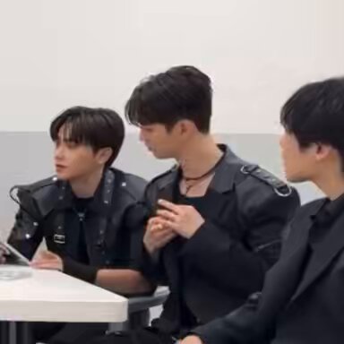 현재: 여기강퇴기능없어?안좋은댓글을봣어... 창민: 안좋은댓글은안좋은사람이니까달겟죠