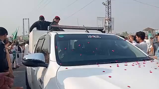 🚨اہم ترین وزیر اعلیٰ سہیل آفریدی کا قافلہ خیبر پہنچ گیا ہزاروں افراد کا D2 روڈ پر شاندار استقبال