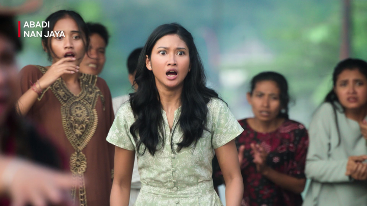 Dateng ke hajatan nggak bawa amplop yang ada: "Ya amplop~ hajatannya kedatengan zombi!" 🎬 Abadi Nan Jaya