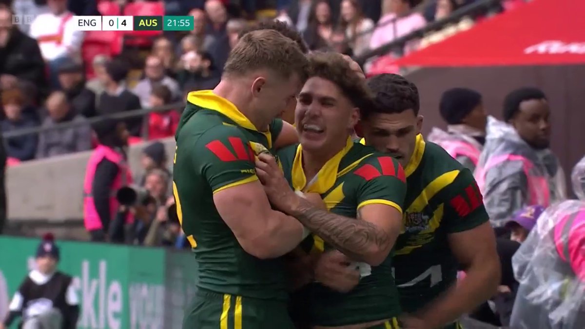 The swan dive finish from Reece Walsh 🦢✨ Australia open the scoring against England 🇦🇺🙌