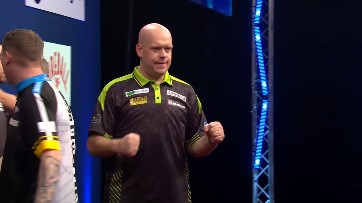 MVG MARCHES ON! Michael van Gerwen is safely through to the European Championship quarter-finals! The four-time champion overcomes Chris Dobey 10-5 in a high-quality battle! 📺 #ECDarts