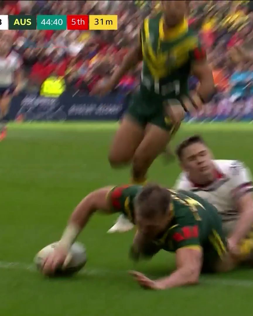 Angus Crichton slices through! ✂