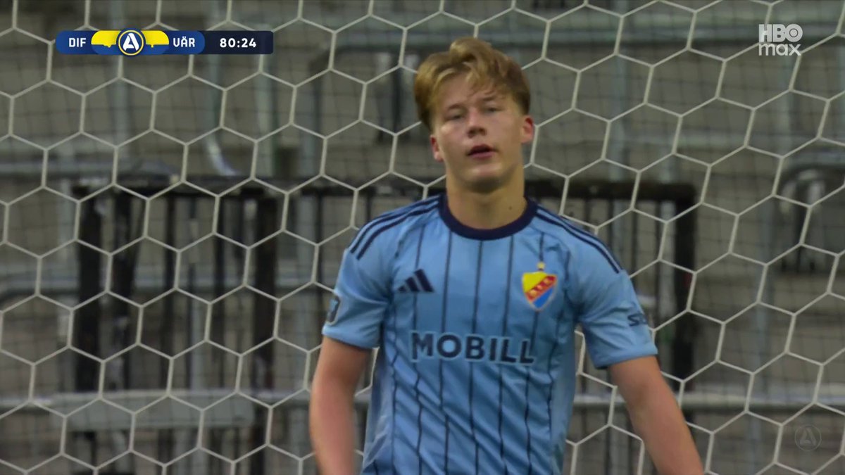 Matias Siltanen bredsidar in bollen i eget mål och IFK Värnamo har reducerat på nytt 👀 📲 Se matchen på HBO Max