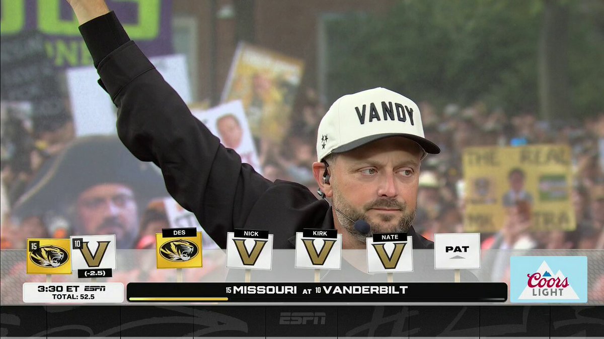 I WOULD LIKE TO LET EVERYBODY KNOW… THIS PLACE HAS A LOT OF GRIT AND THEY LOVE FOOTBALL.. 🗣🗣ANCHOR DAHN I LOVE THIS CITY AND I LOVE THESE PEOPLE.. GIVE ME VANDERBILT #CollegeGameDay