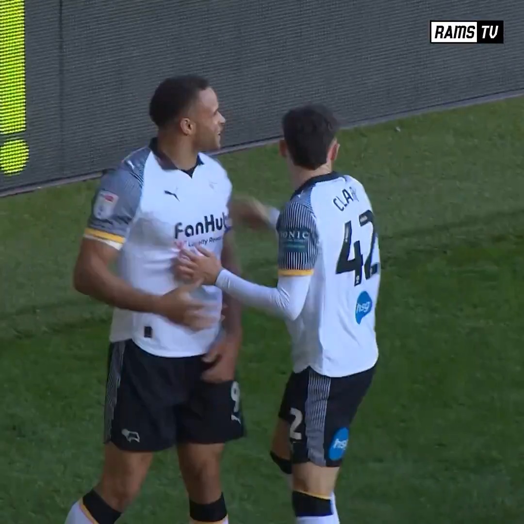 Carlton Morris with the winner! 👌
