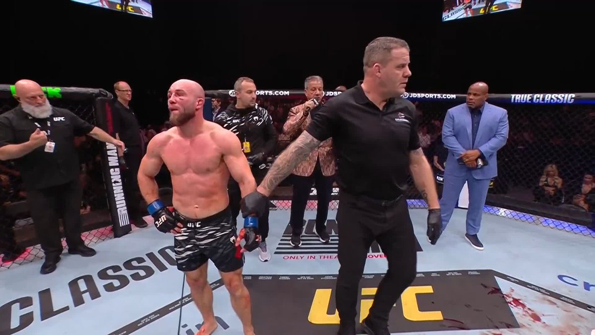 MR HIGHLIGHT GETS THE WIN 🇸🇰 ✅ @LajoskoMMA beats Mateusz Rebecki by majority decision! Watch #UFC321 LIVE NOW on TNT Sports Box Office 📺