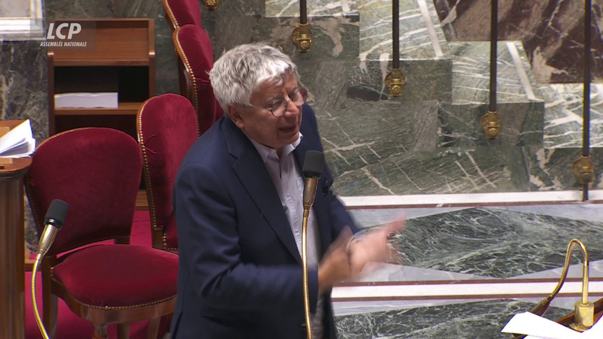 Crédit d'impôt services à la personne : "On utilise 7 milliards d'euros pour subventionner des emplois privés. C'est un peu paradoxal", pointe Eric Coquerel, qui note qu'avec cette enveloppe, "on pourrait embaucher 167.000 fonctionnaires". #DirectAN #Budget2026