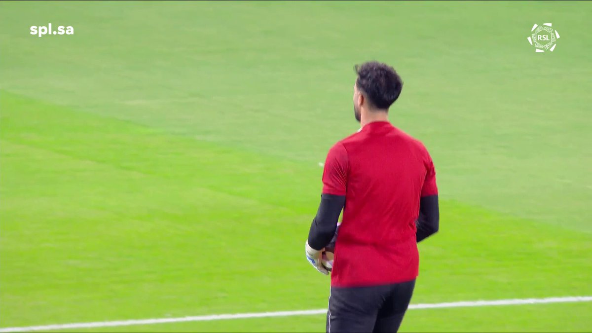 جماهير النصر تحيي العقيدي 👏 #دوري_روشن_السعودي | #للجماهير