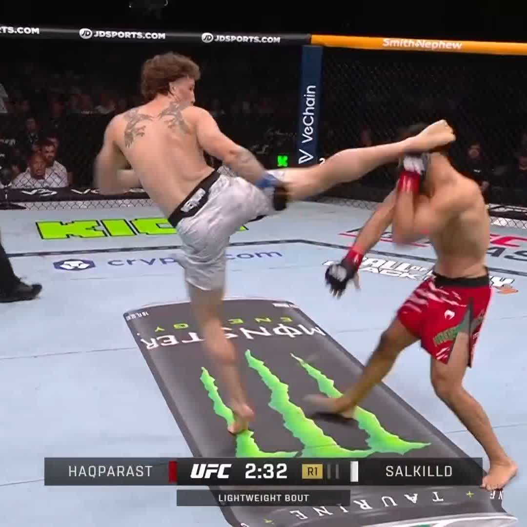 HOW BOUT THAT FOR A HEAD KICK KO 🤯 🦵 Quillan Salkilld just did THIS at #UFC321! Watch LIVE NOW on TNT Sports Box Office 📺