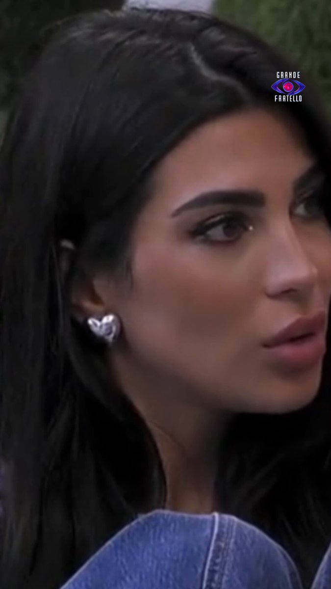 Rasha sulla sua infanzia: “Io ho smesso di essere bambina a quattordici anni” ❤️‍🩹 #GrandeFratello
