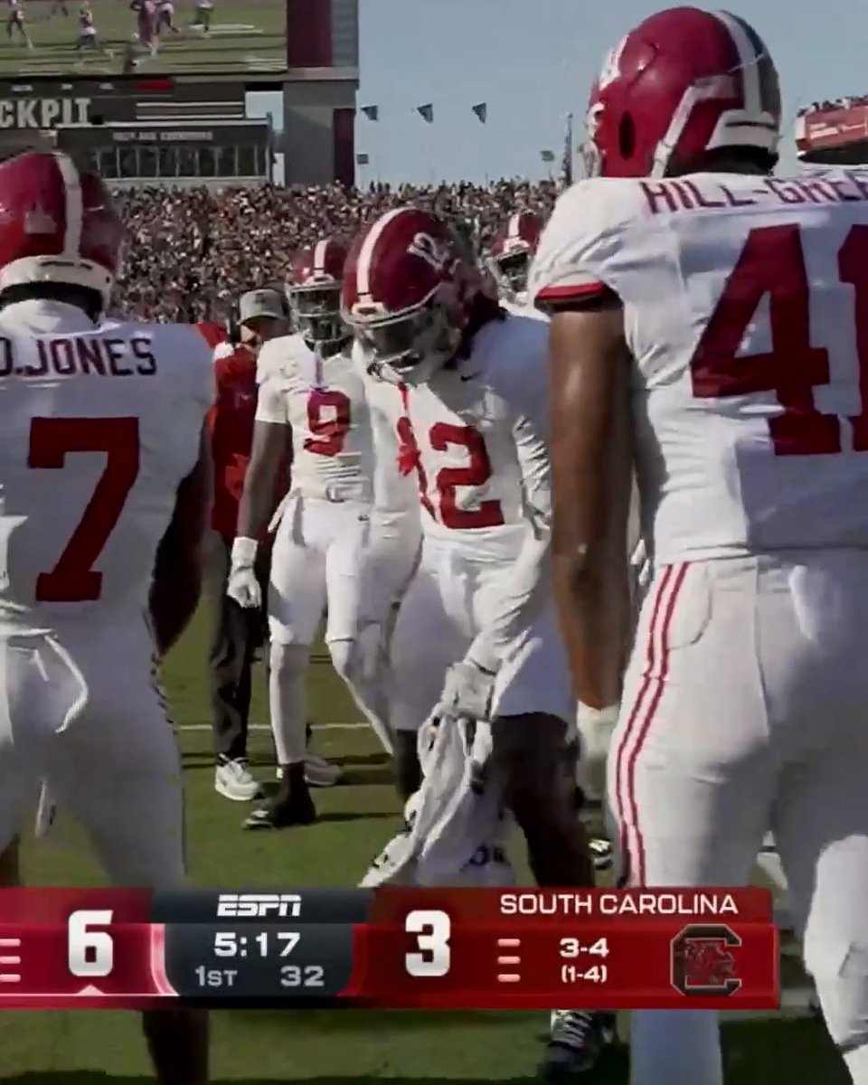 A PICK-SIX OFF THE DEFLECTION 😱 Watch No. 4 Alabama face South Carolina on ABC and the ESPN App ➡️: