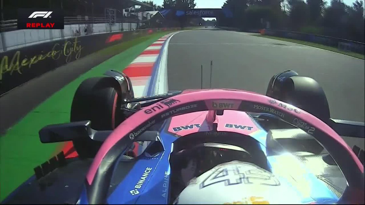 "ÚLTIMO" Porque a Franco Colapinto le fue como el orto, se le fue el Alpine en una curva y quedó último en la Q1 de la clasificación del Gran Premio de México. Tuvo que abortar la vuelta con ese auto de mierda, la concha de la lora.
