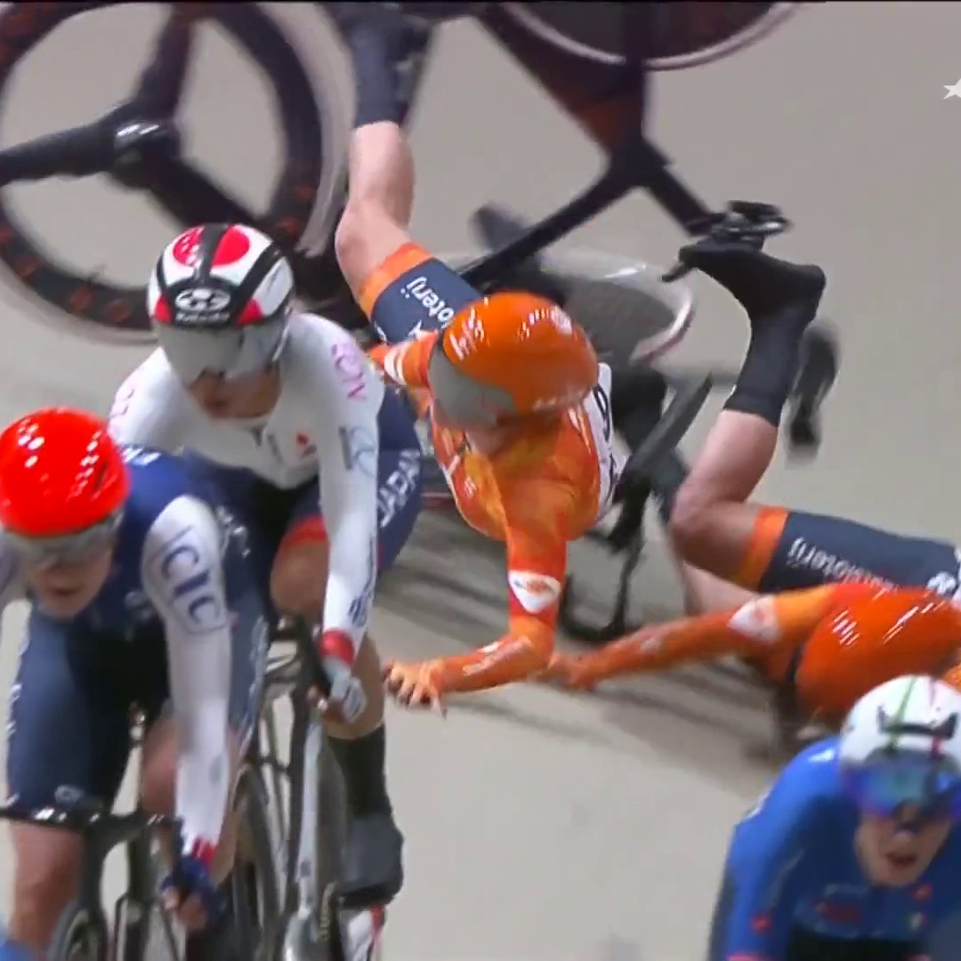 Ouch ! La lourde chute pour les Néerlandaises lors de la Madison 😱 Suivez les mondiaux de Santiago sur Eurosport et HBO Max #LesRP #Santiago2025