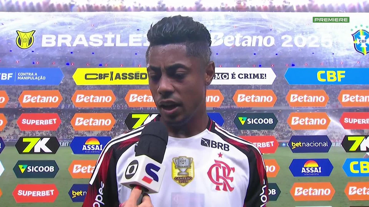 Bruno Henrique, sobre jogar de '9' no Flamengo. "Vou me retratar aqui. Nós temos o melhor 9 do Brasil. Do mundo. Da seleção brasileira. Quando o Pedro não tiver jogando, eu posso jogar. Eu estou aqui para servir o Flamengo" 📽️Premiere / ge