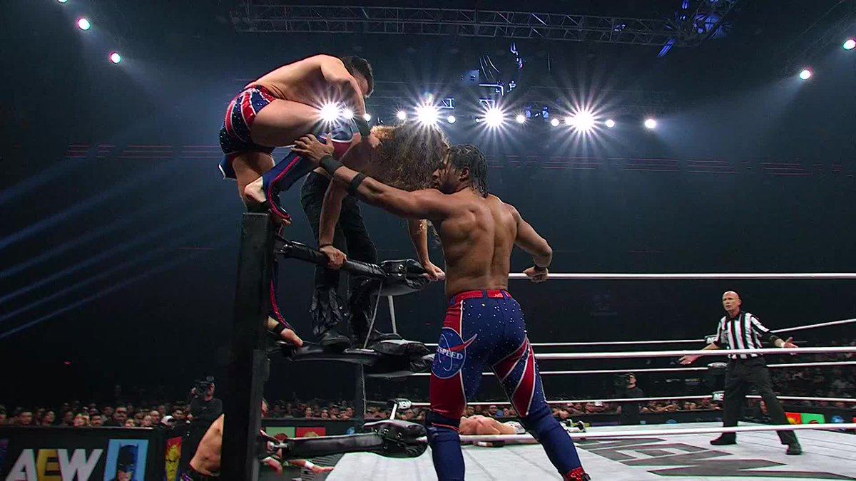 TRIPLE MOONSAULT TO THE OUTSIDE, but @Luchasaurus wants to give one of his own! Watch #AEWCollision on TNT &amp; HBO Max