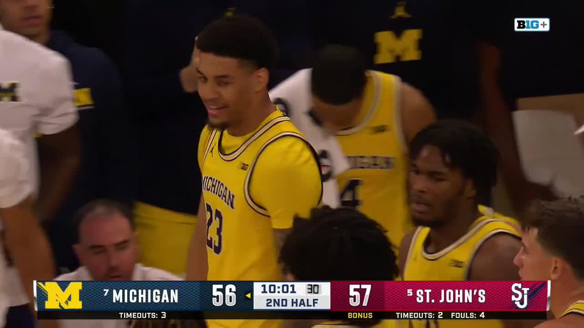 💥 10-15 FG 💥 25 PTS 💥 10 REB 💥 4 AST Yaxel Lendeborg was huge in No. 7 Michigan Men's Basketball's exhibition OT win over No. 5 St. John's. Relive his six baskets in a span of seven minutes in the second half 👇