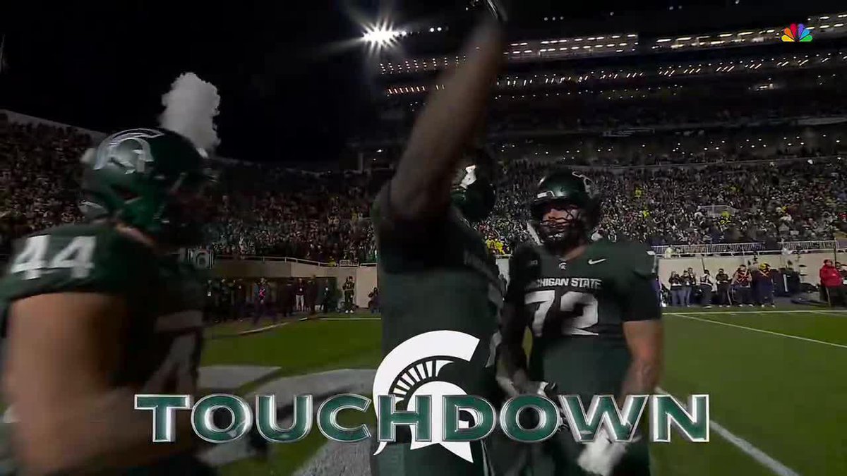 Brandon Tullis punches through for the Michigan State Football TD 👊 📺: NBC
