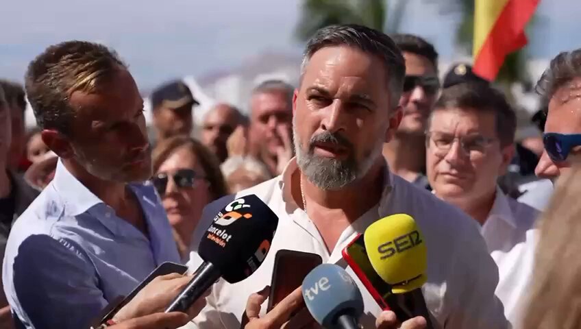 ‼ Santiago Abascal 🇪🇸 RESPONDE a Open Arms: "Yo también rescataría al señor Óscar Camps, para ponerlo luego a disposición judicial". 👏👏👏👏👏