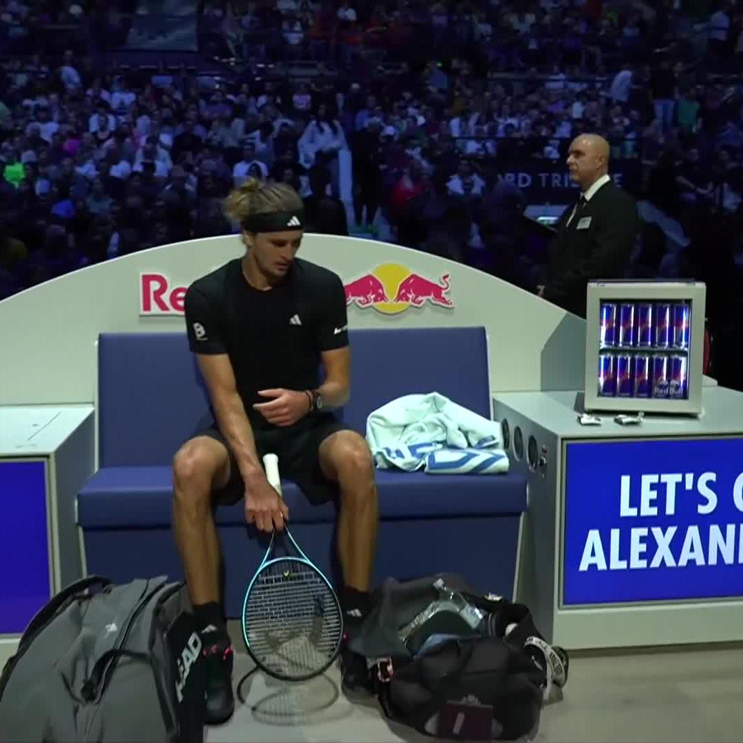 First Strike 💪 Zverev! The German takes the opening set 6-3 over Sinner in Vienna! #ErsteBankOpen