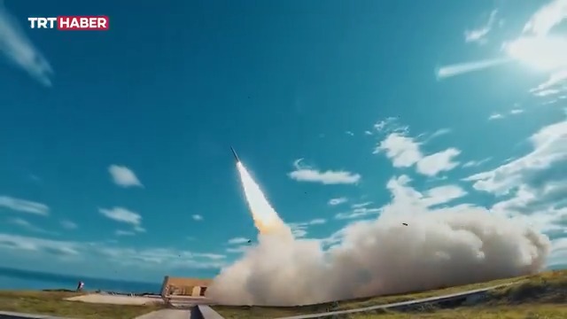 🇹🇷🎯 ROKETSAN tarafından geliştirilen yerli füze TAYFUN, belirlenen hedef koordinatı tam isabetle vurdu.