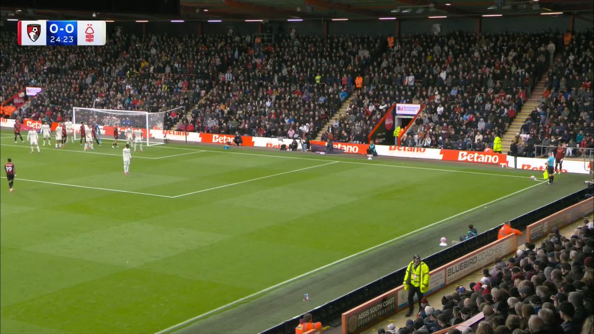 Marcus Tavernier scored DIRECTLY from a corner kick to open the scoring against Nottingham Forest 🤯