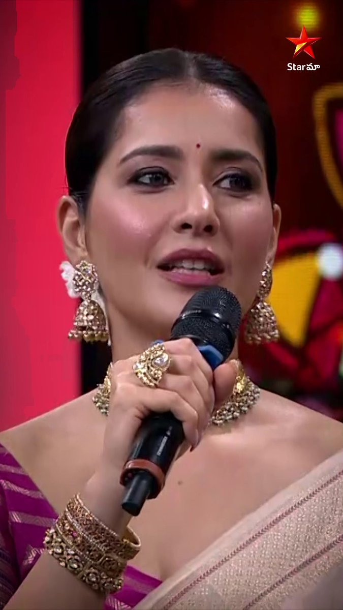 Two queens, one frame, power and perfection 👑💥 Watch #AadivaramWithStarMaaParivaaram Every Sunday at 11 AM only on #StarMaa